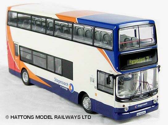 UKBUS 1040 front off-side view