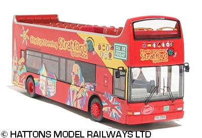 UKBUS 0008 front off-side view