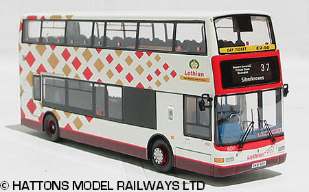 UKBUS 2004 front off-side view