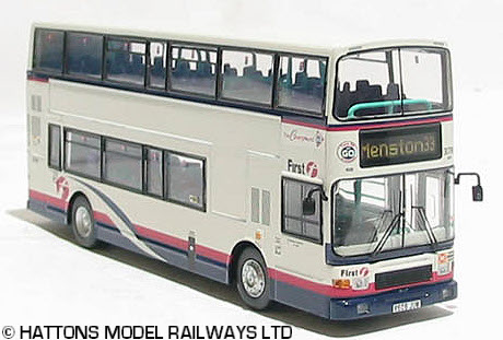 UKBUS 4005 off-side view