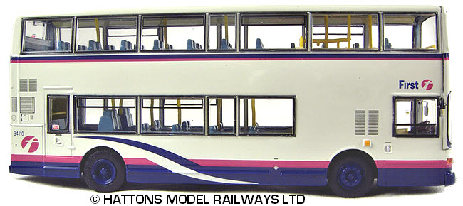 UKBUS 4012 off-side view