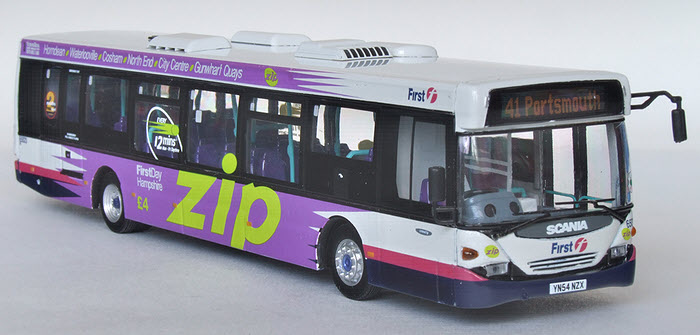 UKBUS 7004 front off-side view