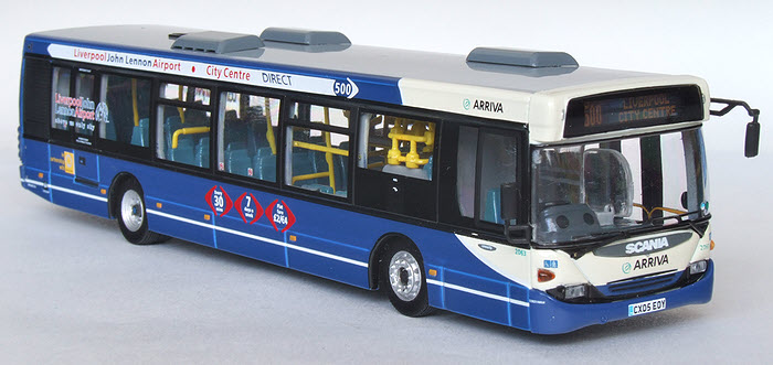 UKBUS 7008 front off-side view