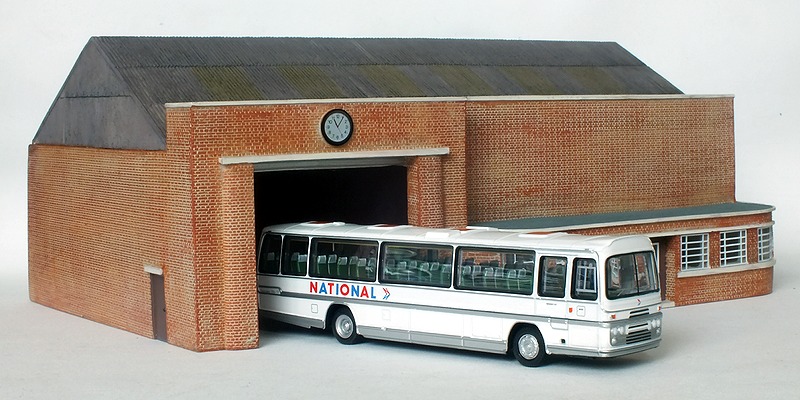 Exclusive First Editions E99660: Bus Garage & Model Coach - click to view super hi-res image