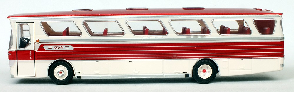 76AMT006 nearside view