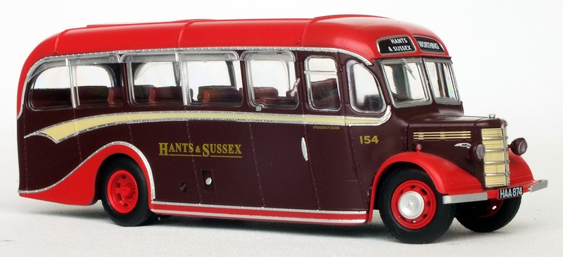 Rapido UK920008 front offside view