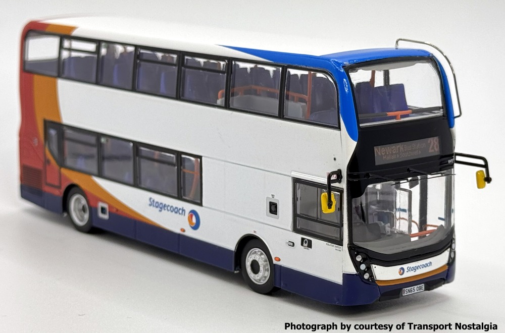 UKBUS0089 front offside view